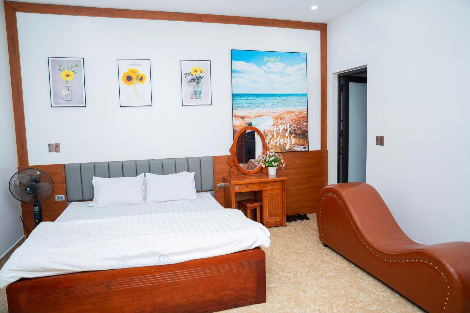 Phuong Hoa Hotel Uong Bi Exterior photo